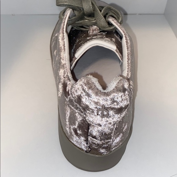 🌸NWOB RAG & BONE RB1 low top grey velvet sneakers - Picture 14 of 16